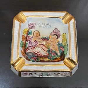 Vintage CAPODIMONTE Neoclassical Scene Cherubs Decorative Ashtray